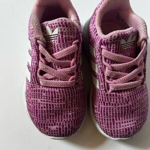 Adidas Swift Run 22 Kids Pink Sneakers- size 5
